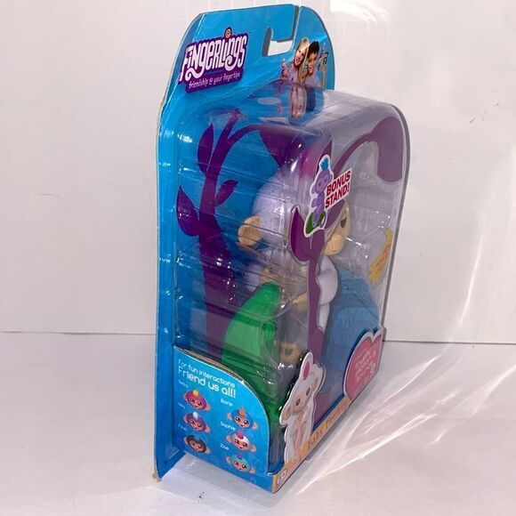 WowWee Fingerlings Interactive Pet Baby Monkey Sophia With Bonus Stand - Picture 6 of 7